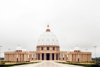 LA BASILIQUE NOTRE-DAME DE LA PAIX DE YAMOUSSOUKRO